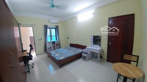 chính chủ cho thuê phòng ban công bếp riêng 35m2 cách bến xe mỹ đình 300m