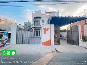nhà định hoà trệt lầu đầy đủ nội thất,diện tích 5 x 23 , cách siêu thị eaon 1,5km