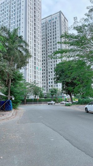 cần bán gấp nền nhà phố lô a-100m2 đường 14m kdc 13e làng việt kiều đã có móng cọc