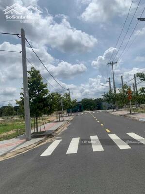 Không thể bỏ lỡ lô đất 75m2 xã Lai Hưng, Bàu Bàng, Bình Dương, giá 2tỷ190, sổ hồng riêng, xây ngay