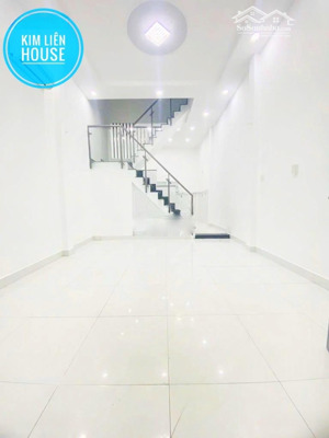 nhà đẹp trịnh đình trọng, 4x11m, 2 tấm, 3 điều hoà, 8.5 triệu, cọc 1 tháng