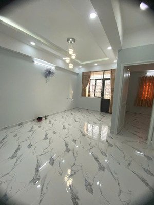 cần bán căn hộ phú thọ, ngay mặt tiền nguyễn thị nhỏ, lữ gia, phường 15, quận 11