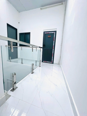 phòng trọ mới xây có ban công, mới sạch sẽ thoáng mát