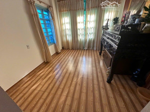bán nhà 3.5 tầng gần ngã tư cứu hỏa,hạ long. dt:60m2 oto đỗ cửa !!!