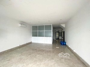 cho thuê tầng trệt shophouse vincom xuân khánh - hướng đông nam mặt sông