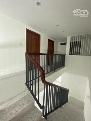 cần bán shophouse khối đế chung cư an phú center point