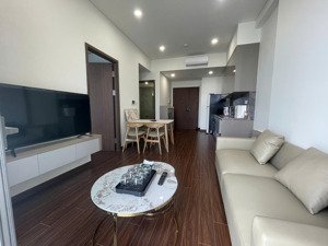 thuê nhà giá rẻ ch 2pn lớn tòa h2 chỉ 10tr/tháng bao phí, full nội thất tầng trung view biệt thự
