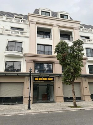 cần bán lại căn liền kề giá tốt nhất vinhomes móng cái - đã hoàn thiện xong giá chỉ 3.8 tỷ