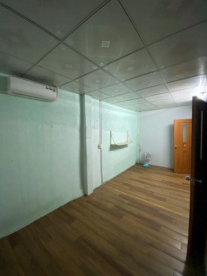 cho thuê phòng trọ đường hẻm nguyễn bặc p3, q.tân bình.dt 14m2, có 1 máy lạnh, ở được 2 người, 2 xe