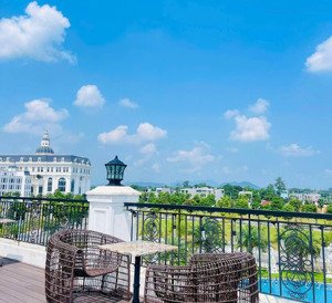 bán 2 lô lk 20 view bể bơi và sân khấu nhạc nước giá rẻ. mua là có lão ngay giá rẻ nhất thị trường