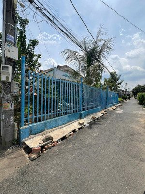đất thị trấn long thành sau điện máy xanh, shr nở hậu, đường oto đi. giá dtu.