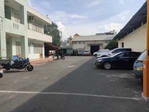 cho thuê 800m2 xưởng mặt tiền quang trung p.8 gò vấp