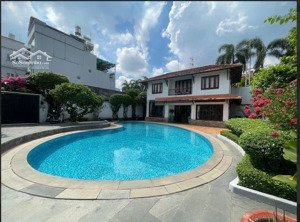 biệt thự nghỉ dưỡng trung tâm gò vấp. 15,6x22m. 2tầng, hxh 5m sát mt dương quảng hàm. bán 34tỷ.