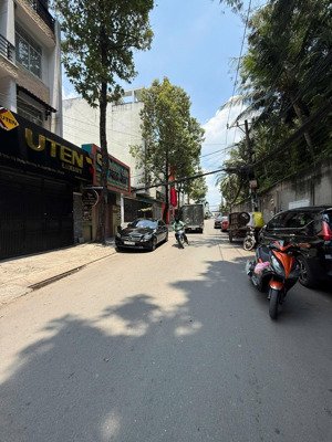 bán gấp nhà, hẻm xe tải thông, phạm văn bạch, tân bình, dt 4.5x18m, giá chỉ 6.999 tỷ