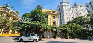 bt lô góc kđt nam cường kd sầm uất dt 400m2 giá 300tr/m2 thang máy full nội thất