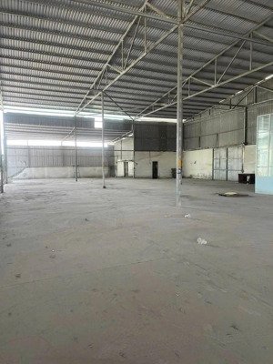 cho thuê kho mặt tiền võ nguyên giáp 1000m2 gần cầu cần thơ có điện 3 pha giá 40 nghìn/m2