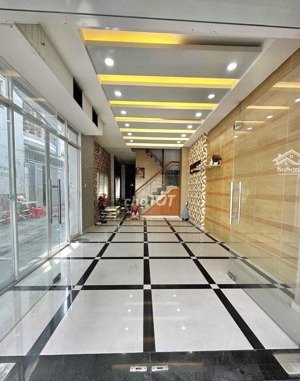 cực phẩm! cho thuê nhà 2 mặt tiền đắc địa nguyễn hồng đào - 3 tầng - 29tr tân bình