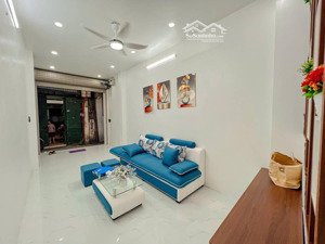 bán nhà riêng tại tôn đức thắng, 6,8 tỷ, 38m2, 3pn, 4wc, 5 tầng, đống đa, hà nội