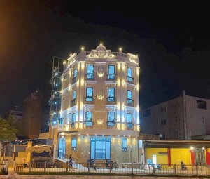 siêu phẩm toà nhà mặt tiền phạm văn đồng p1, gv. 9x10m, 5 tầng mới đẹp, cho thuê 121tr/thg, 25.5 t