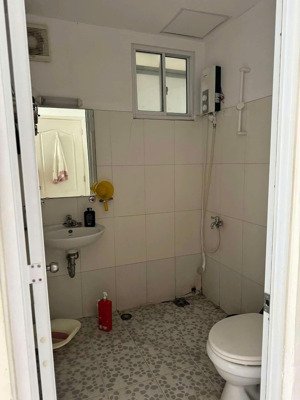 chung cư 10a trần nhật duật, tân định, q1: 75m2, 2pn, nội thất 12tr