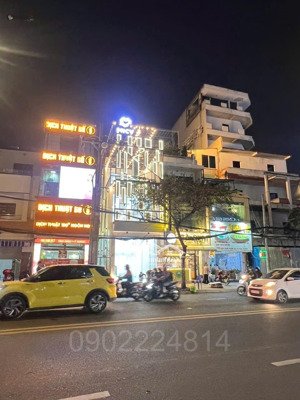 cho thuê nhà mặt tiền đẹp 189 cmt8, q.3