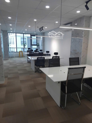 cho thuê văn phòng sẵn nội thất đường bạch đằng, p2, tân bình gần sân bay, 40m2 giá 12tr