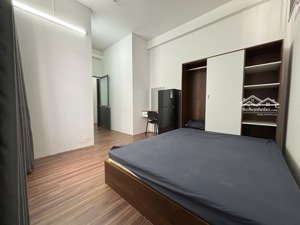 chdv full nội thất, tách bếp ngay trung tâm q10