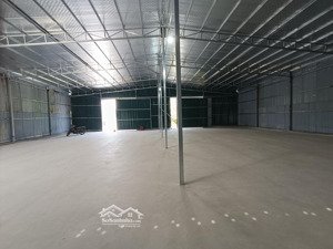cho thuê kho xưởng ngõ 300 nguyễn xiển gần toà eco green, dt 420m2, điện 3 pha, xe 15t vào, 90k/m2