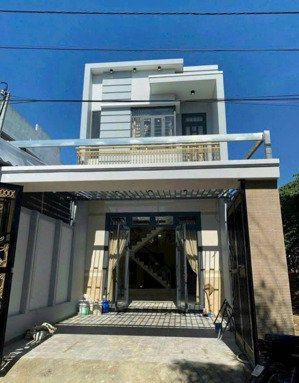 bán nhà gần chợ bình chánh có sổ hồng riêng