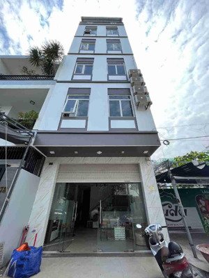 căn hộ siêu vip gần biển sơn trà 6 tầng dòng tiền 50-70tr/thang