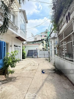 không nhiều tại phú nhuận - 4.5x13 - trệt, lầu - hẻm trước rộng 6m - vài căn ra mặt tiền - 8 tỷ.