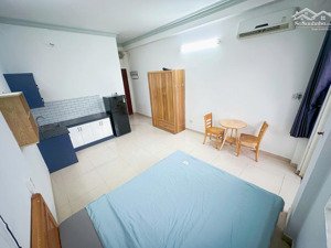 cho thuê căn hô dịch vụ full nội thất có ban công phòng siêu rộng tân bình