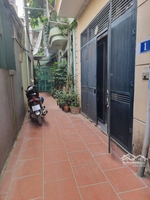 chính chủ cho thuê nhà riêng ngõ 72 đê quai- phường tứ liên- tây hồ- hà nội 42m2x2t,giá 7.5tr/th