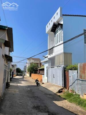 Nhà hẻm Đường Nhựa Ô TÔ cấp 1 Hùng Vương giữa khu dân cư đông đúc...