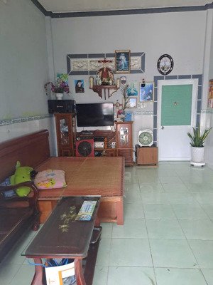 cần bán nhà 88,5m full thổ, nhà góc lộ oto. phú đông,kế vingroup,kế chợ,trường, ý tế.lh 0906949069
