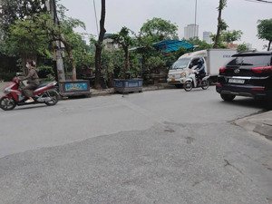 chính chủ bán gấp nhà mới thang máy, ngõ ô tô, ngô thì sĩ, hà đông. dt: 45m2 5 tầng. 9,85 tỷ