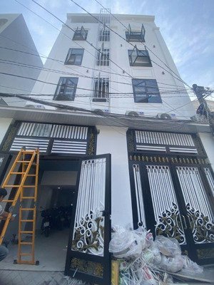 gấp bán giảm 2 tỷ chdv tại tân phú - 5 tầng - có thang máy - 46 phòng. doanh thu 200tr/tháng.