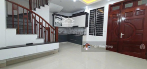 bán nhà 30m x 5 tầng tại bát khối - cự khối (trong đê) ngay gần cầu thanh trì. chỉ hơn 4 tỷ