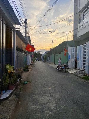 bán gấp đất tại tăng nhơn phú, tăng nhơn phú b, quận 9- 2,85 tỷ, 124m2, đầu tư lâu dài giá mềm.