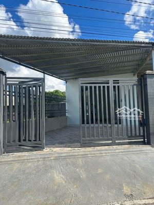 nhà đẹp giá rẻ tại sông thao trảng bom chỉ 999trtriệu!full thổ cư, đường nhựa, sổ riêng.
