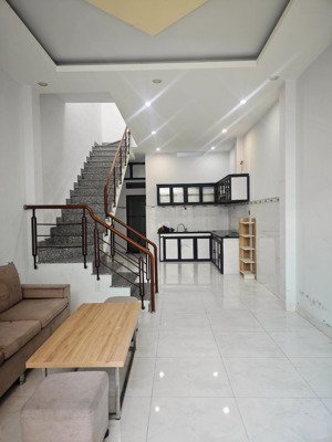 nhà 2 mê kiên cố trần xuân lê thông cù chính lan