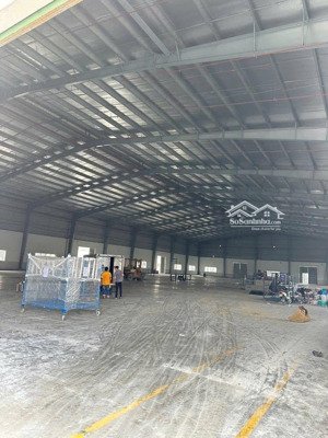 xưởng bàu bàng, mới, đẹp, 1800m2 giá 30tr/tháng, công đi 24/24