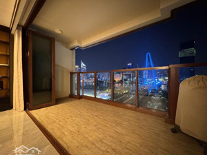 đỉnh nóc - kịch trần. bán 4pn the metropole - thang máy riêng - view pháo hoa. lh 0909 806 586