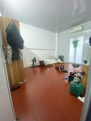 sẵn 3p khoảng 18m2, 22m2 ở 158 nguyễn văn cừ
