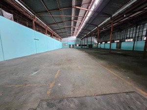 cho thuê kho mặt tiền phan văn trị p11 bt, 500-1600m2, trần cao 8 -10m, giá 100k/m2