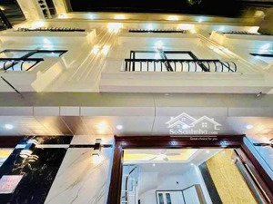 cho thuê ngõ 36 nguyên hồng đống đa 55m,7t thông sàn tm, đh đầy đủ làm vp,spa,ngoại ngữ,...giá 47tr