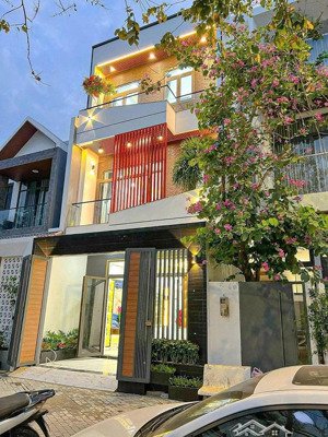 biệt thự mini 1 trệt 2 lầu - trung tâm tp. tân an