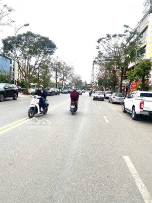 bán đất tặng nhà đang cho thuê tại mặt phố vũ đức thận, vỉa hè đá bóng, kinh doanh đỉnh