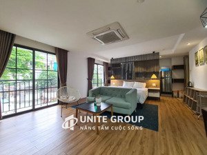 cho thuê căn hộ ban công nội thất cao cấp ngay trung tâm quận 10