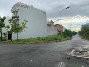 cần tiền bán gấp lô đất an phú tây, 2tỷ1, 100m2, vị trí đẹp nhiều tiện ích như trường học, siêu thị